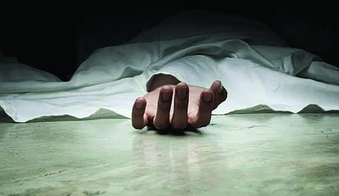 Man kills wife by hitting her with battery, dies by suicide in Ranhola