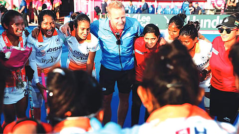 Marijne returns as chief coach of women’s hockey team