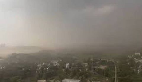 Massive dust storm sweeps through Kalyan, moves towards Thane and Mumbai