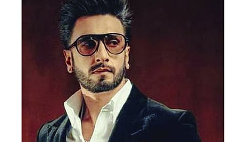 Mimicry case: Ranveer Singh visits Chamundeshwari Temple