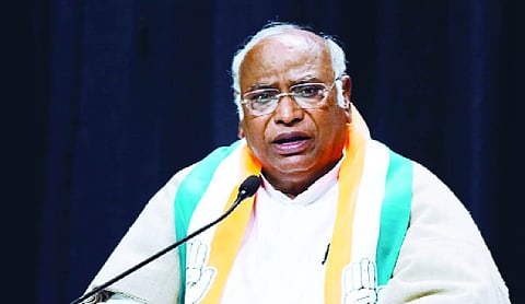 Modi Government could give neither clean water, nor clean air: Congress