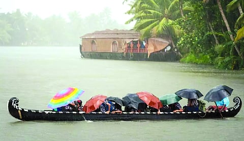 Monsoon likely to hit Kerala early on May 26: Met dept