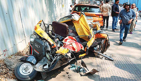 One dead, three injured as parapet wall slab of Mumbai metro falls onto vehicles
