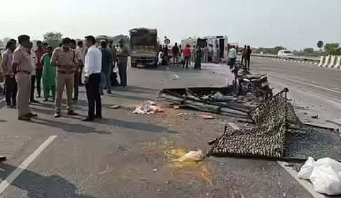 Over 60 Injured as Overloaded Bus Overturns on Purvanchal Expressway in UP