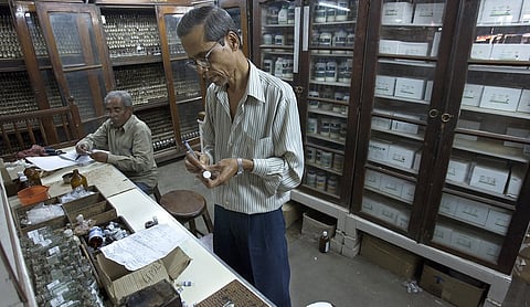 File photo: A pharmacy in Varanasi. Photo: Jorge Royan / Wikimedia Commons (CC BY-SA 3.0).
