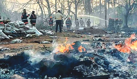 Panel suggests safer fireworks patterns after Mundathikode blast