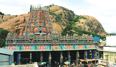 Permit five people named by court for symbolic prayers atop Tirupparankundram hill: HC to TN Govt