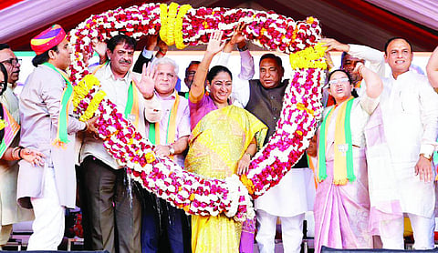 Pravas outreach: CM Rekha presents one-year report card