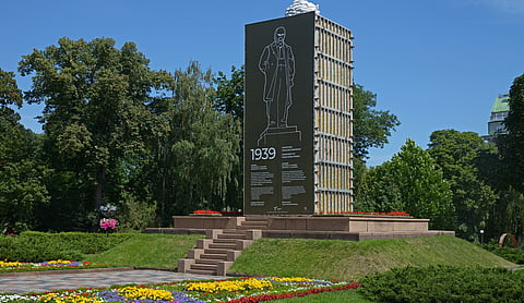 Representational image: File photo (2022). Monument to Taras Shevchenko, sheltered from Russian shelling, Kyiv, 2022. Photo: Vvlasenko / commons.wikimedia.org (CC BY-SA 3.0).