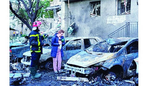 Russian strikes kill 6 across Ukraine