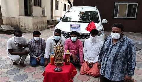 Six held with fake Lakshmi idol, stone in Hyderabad