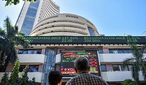 Stock markets decline in early trade