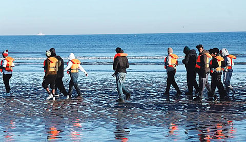 UK-France seal new deal to curb migrant boats