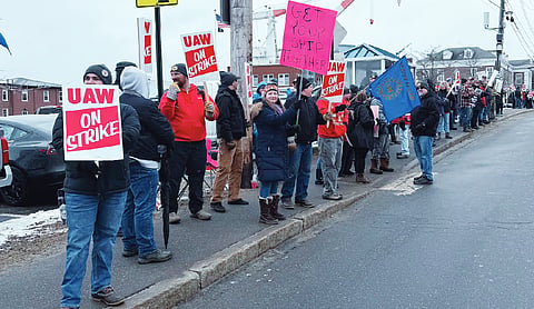 US shipyard workers strike over wages