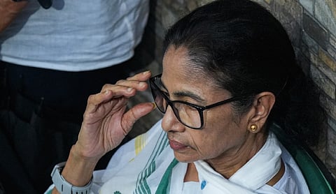 Video purportedly shows Mamata Banerjee pushing policewoman during Kolkata protest