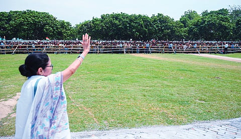 Vote to take revenge for deleted voter names, says Mamata