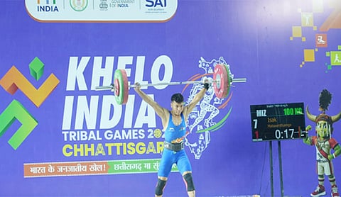 Weightlifter Isak overcomes injury concerns to clinch KITG glory