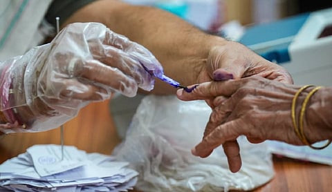 West Bengal Elections Phase 2 LIVE: Over 61% Voter Turnout Till 1 PM Amid Sporadic Violence