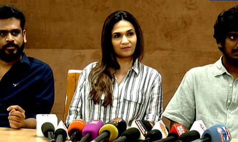 ‘சென்சார் வாரியம் மதிக்கப்பட வேண்டும்’ - சவுந்தர்யா ரஜினிகாந்த்