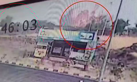 அஜித் பவார் மரணம்; அடையாளம் காணப்பட்ட உடல் - வெளியான சி.சி.டி.வி. காட்சி