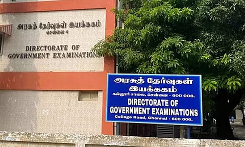 ‘சொல்வதை எழுதுபவர் பணிக்கு கல்லூரி மாணவர்களை நியமிக்கலாம்’ - அரசுத் தேர்வுகள் இயக்ககம் அறிக்கை