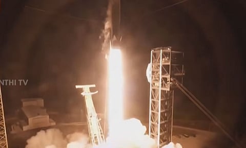 அமெரிக்க விண்வெளி படைக்காக மேம்பட்ட ஜி.பி.எஸ். செயற்கைக்கோளை விண்ணில் ஏவிய ‘ஸ்பேஸ் எக்ஸ்’