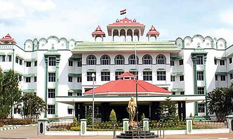 அலங்காநல்லூரில் நடந்த ஜல்லிக்கட்டு போராட்டம் தொடர்பான வழக்கில் இன்று தீர்ப்பு