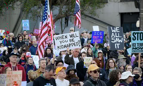 அமெரிக்காவில் 300 நகரங்களில் 10 லட்சம் பேர் திரண்டு போராட்டம்