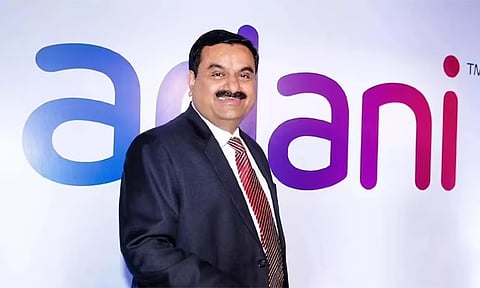 அமெரிக்க பங்குச்சந்தையின் வக்கீல் நோட்டீசை ஏற்க அதானி சம்மதம்