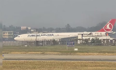 துருக்கி விமானத்தில் தீ பிடித்ததாக அச்சம்: கொல்கத்தாவில் அவசரமாக தரையிறக்கம்