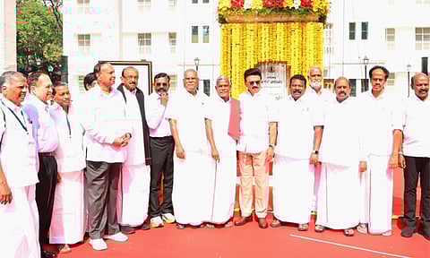 இரட்டை இலக்கத்தில் தொகுதிகளை எதிர்பார்க்கும் கம்யூனிஸ்டு கட்சிகள்... திமுகவின் முடிவு என்ன...?