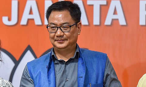 பிரதமர் மோடியின் பதிலுரைக்கு முன்பு சபாநாயகர் அறைக்குள் நடந்தது என்ன? கிரண் ரிஜிஜு பரபரப்பு தகவல்