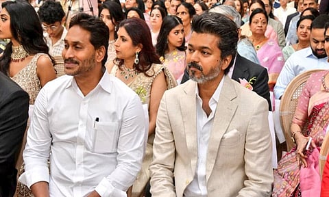 ஜெகன் மோகன் ரெட்டி உறவினர் திருமண நிகழ்ச்சியில் விஜய்