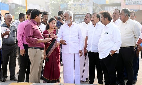 கொருக்குப்பேட்டையில் விரைவில் புதிய பாலம் திறப்பு: அமைச்சர் சேகர் பாபு ஆய்வு