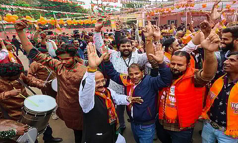 மராட்டிய உள்ளாட்சி தேர்தல்; பாஜக கூட்டணி அமோக வெற்றி