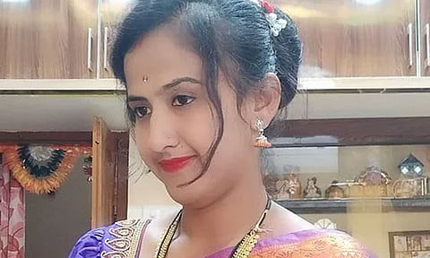 1 லட்சம் ரூபாய்க்காக.. உல்லாசத்தில் ஈடுபட வற்புறுத்திய மாமியார்..இளம்பெண் எடுத்த முடிவு