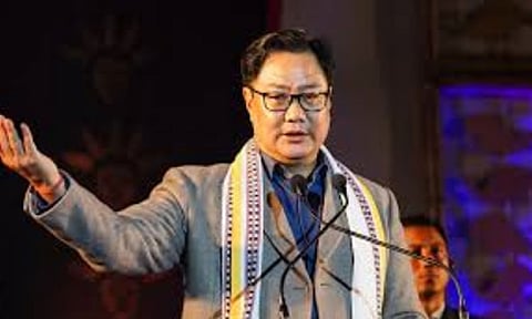 நாட்டை யாரும் விற்கவும், யாரும் வாங்கவும் முடியாது: ராகுல் காந்திக்கு கிரண் ரிஜிஜு பதில்