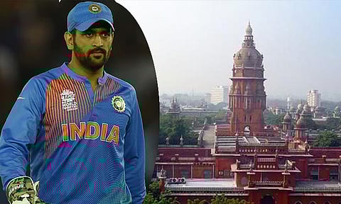 மான நஷ்டஈடு வழக்கு: ரூ.10 லட்சம் செலுத்த தோனிக்கு சென்னை ஐகோர்ட்டு உத்தரவு