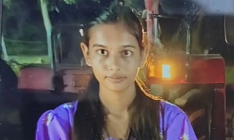 நீட் தேர்வுக்கு பயிற்சி பெற்று வந்த மாணவி விஷம் குடித்து தற்கொலை