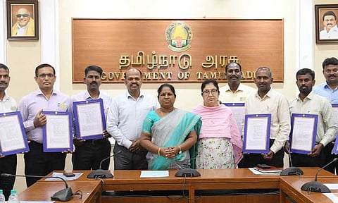 முன்னாள் படைவீரர் நலத்துறையில் தேர்வு செய்யப்பட்ட நல அமைப்பாளர்களுக்கு பணி நியமன ஆணை