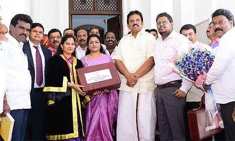 கோடை காலங்களில் தூய்மை பணியாளர்களுக்கு மோர் வழங்கப்படும் - சென்னை மாநகராட்சி பட்ஜெட்டில் அறிவிப்பு