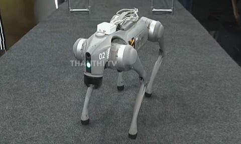 டெல்லி ஏ.ஐ. கண்காட்சியில் சீன ரோபோ நாய் - மன்னிப்பு கோரிய பல்கலைக்கழகம்