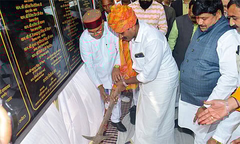 மத்திய பிரதேசத்தில் வளர்ச்சி திட்டப் பணிகள் - எல்.முருகன் தொடங்கி வைத்தார்