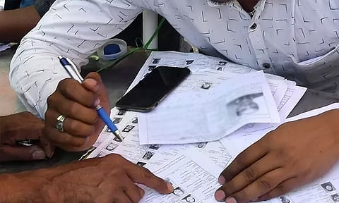 22 மாநிலங்களில் வாக்காளர் பட்டியல் திருத்தப்பணி: தேர்தல் ஆணையம் வெளியிட்ட முக்கிய அறிவிப்பு