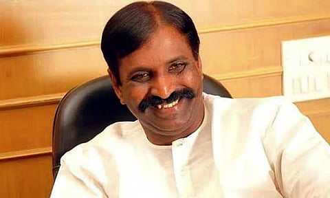 உலக தாய்மொழி தினம்: ‘மொழி என்பது ஒலிக்கருவி அல்ல, உயிரி’- கவிஞர் வைரமுத்து பதிவு