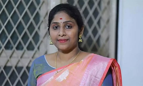 நாம் தமிழர் வேட்பாளராக களமிறங்கும் வீரப்பன் மகள்...!