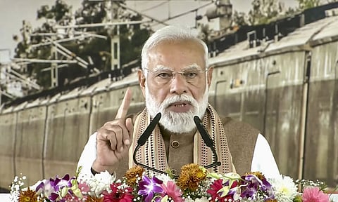 ஓடிபி, ஆதார், வங்கி கணக்கு தகவல்களை யாருடனும் பகிராதீர்கள்; பிரதமர் மோடி அறிவுரை