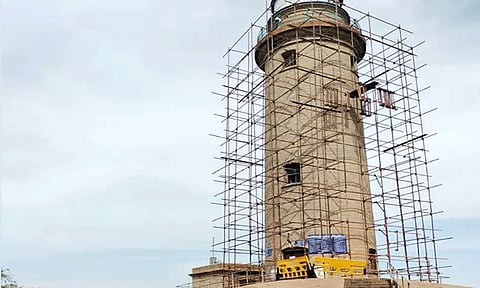 மாமல்லபுரம் கலங்கரை விளக்கம் திடீர் மூடல்