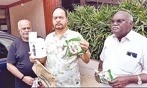 ரூ.61 ஆயிரம் மதிப்பிலான கேமராவுக்கு பதில் பார்சலில் வந்த சலவைத்தூள் பாக்கெட்: தொழில் அதிபர் அதிர்ச்சி