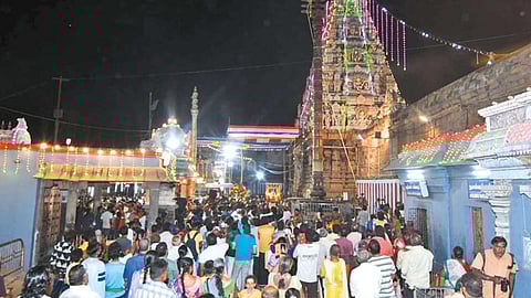 திருவொற்றியூர் வடிவுடையம்மன் கோவிலில் மாசி திருவிழா கொடியேற்றம்